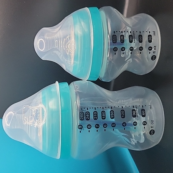 Tommee Tippee Bundle; Advanced Anti-Colic Bottles & Cereal Nipples - Picture 5 of 8